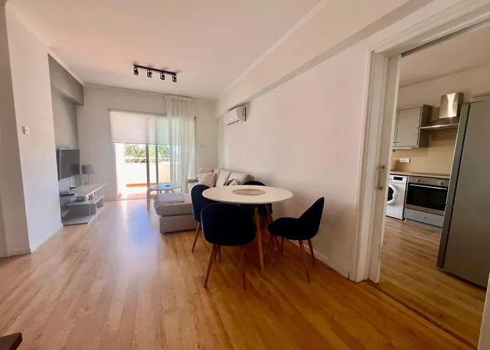 2 Bed 1st Floor Mc Kenzie -3 Min Walk To The Beach! Appartement *